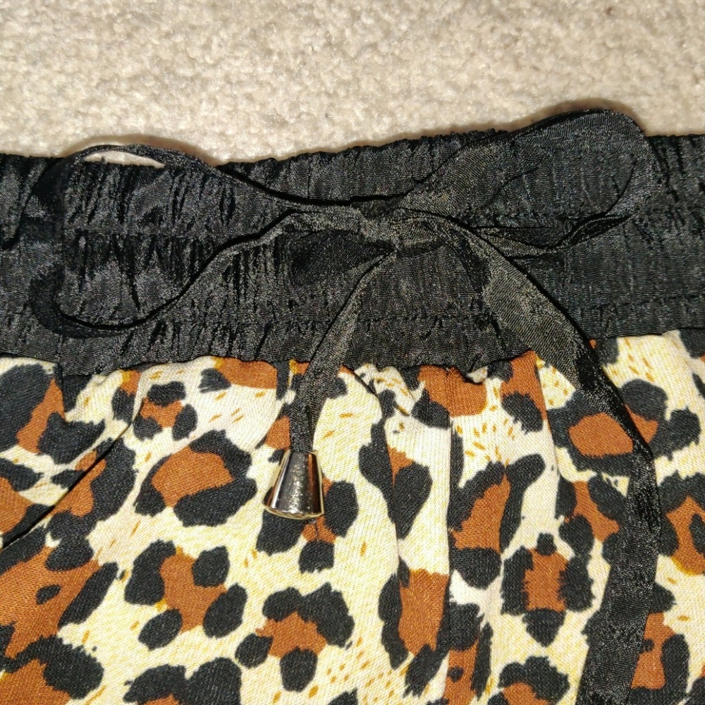 EUC Timing Leopard Print Drawstring Shorts - Picture 3 of 8